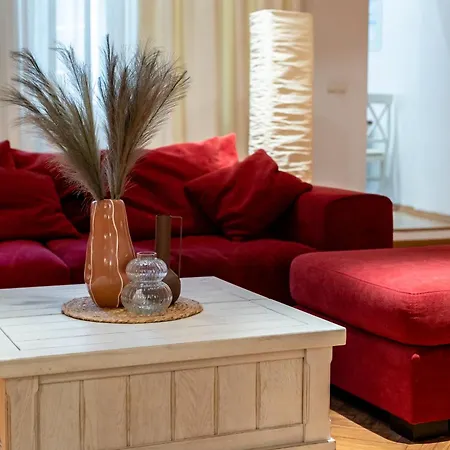 Apartment Romari площа ринок 28