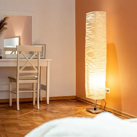 Romari площа ринок 28 * Lviv