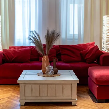 Romari площа ринок 28 *