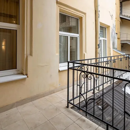 Romari площа ринок 28 * Lviv