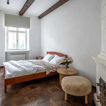 Apartment Romari площа ринок 28 *