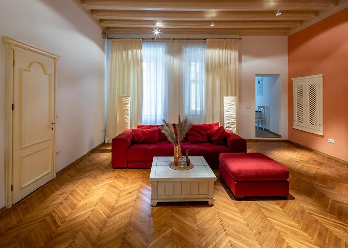 Romari площа ринок 28 *