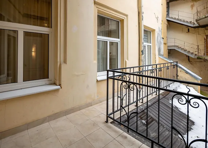 Romari площа ринок 28 * Leópolis