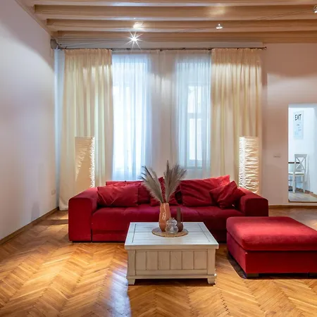 Romari площа ринок 28 *