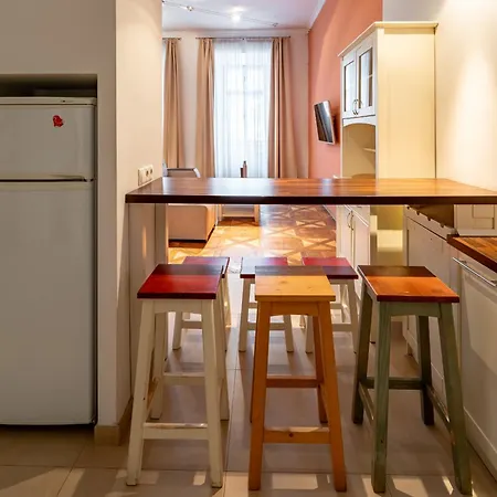 Romari площа ринок 28 לבוב