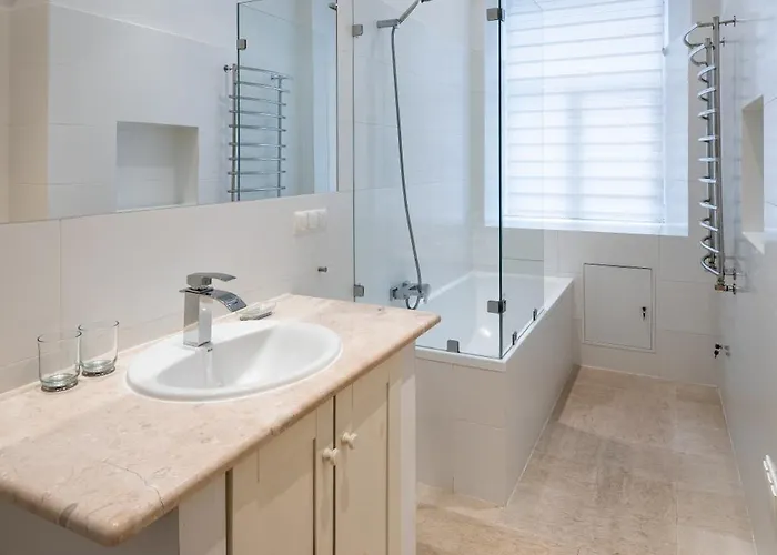 Romari площа ринок 28 Lviv